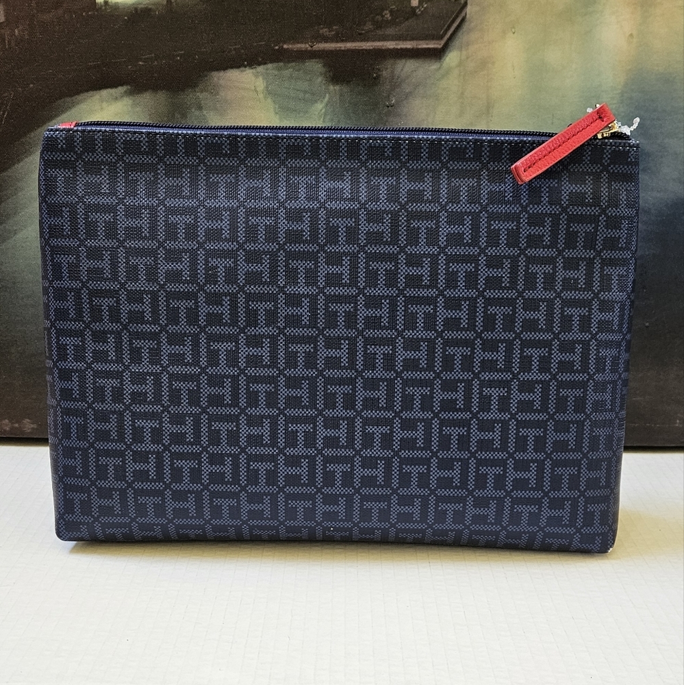 Tommy Hilfiger Cosmetic Bag - Picture 2 of 12